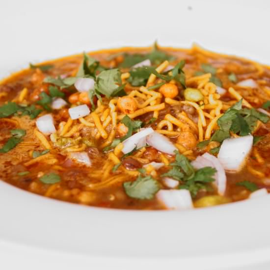 Kolhapuri misal pav