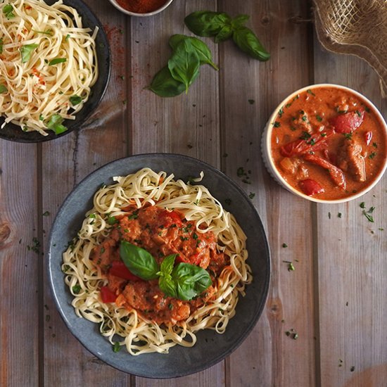 Slow Cooker Pork Paprikash