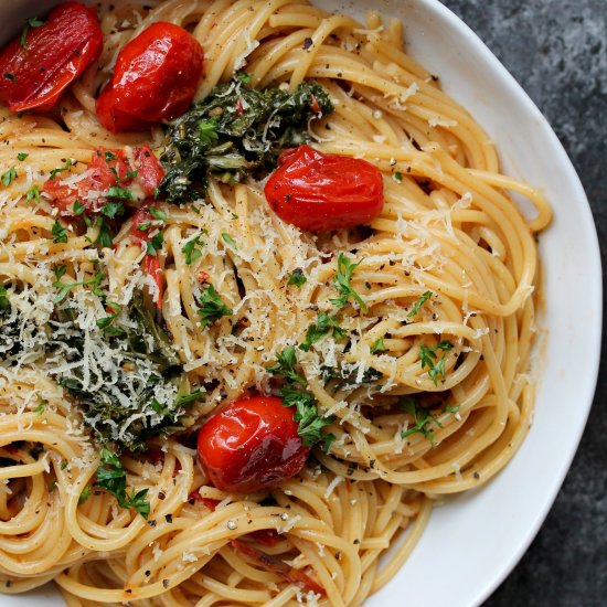 20-MINUTE GARLICKY LEMON PASTA