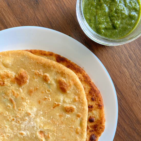 Aloo ka paratha (Potato Paratha)