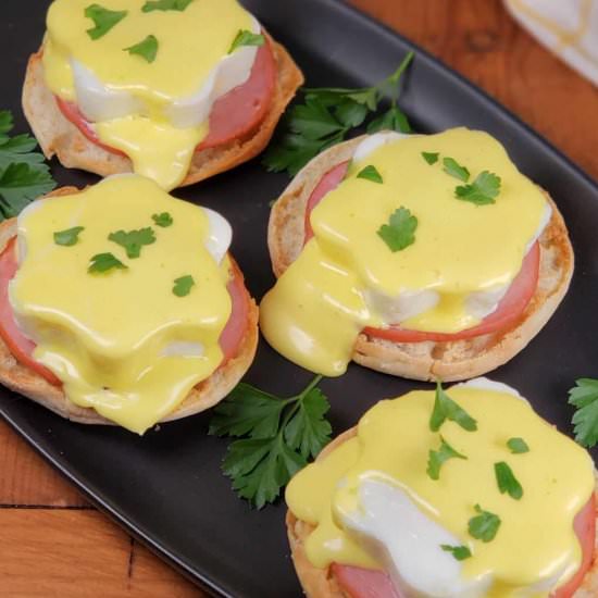 Instant Pot Eggs Benedict