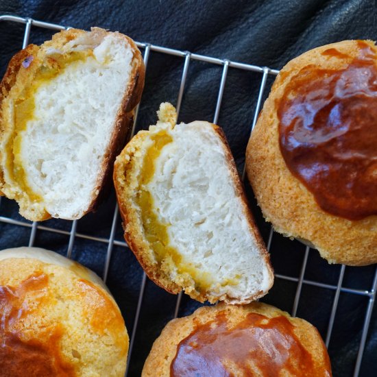 Pineapple Bun with Kabocha Filling