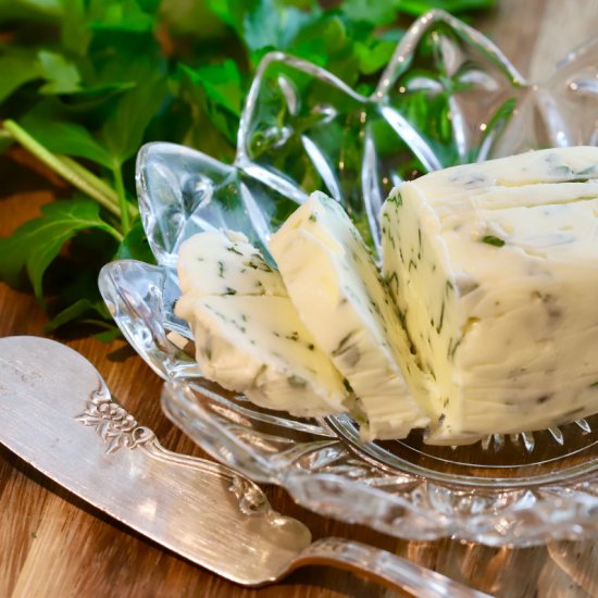 Easy Garlic Herb Butter