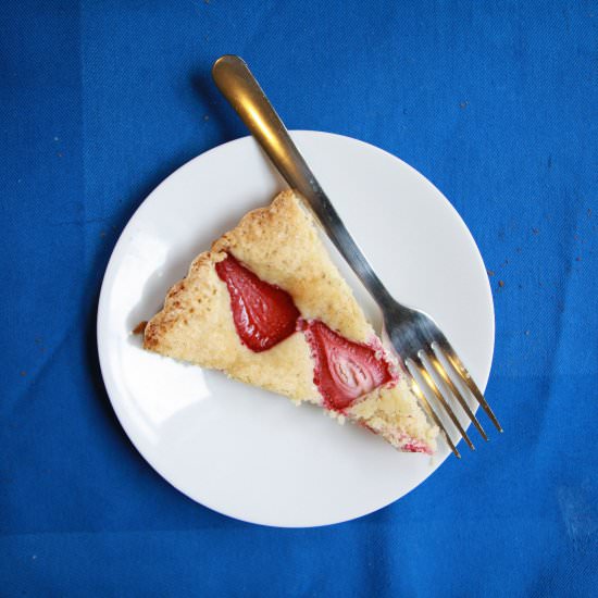 Strawberry Cardamom Cake Tart