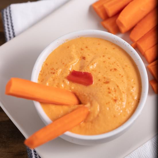 Easy Roasted Red Pepper Hummus