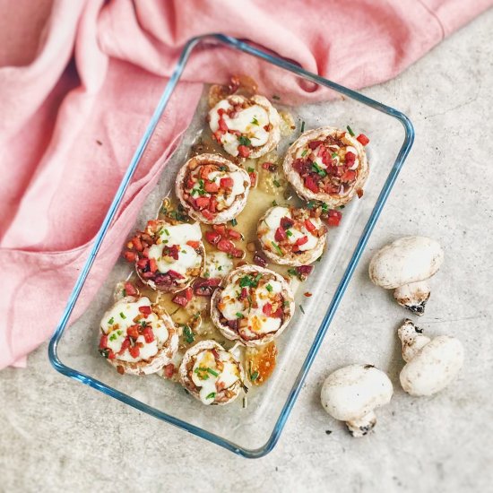 Mushrooms stuffed with ham and cheese