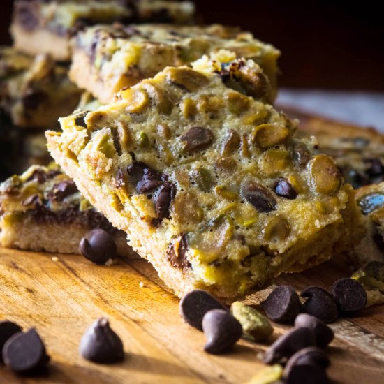 Chocolate Pistachio Cookie Bars