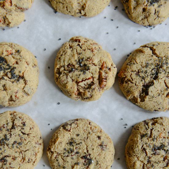 Almond Flour Chocolate Chip Cookies