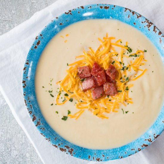 Creamy Cauliflower Ham Soup