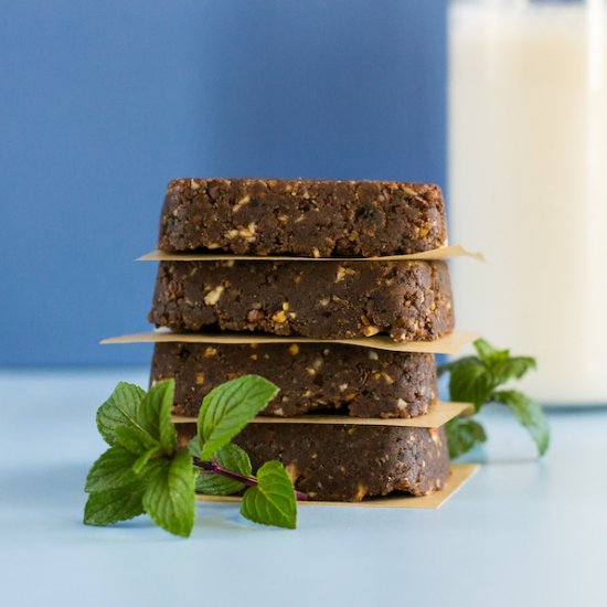 Raw Mint Chocolate Date & Nut Bars