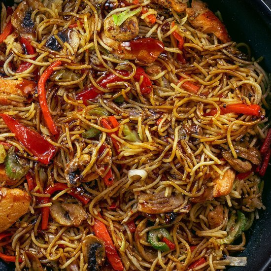 CHICKEN LO MEIN NOODLES