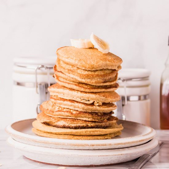 Banana Oatmeal Blender Pancakes