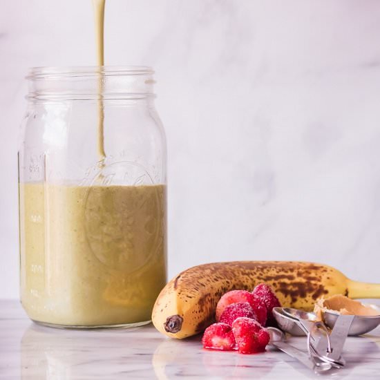 Strawberry Banana PB Green Smoothie