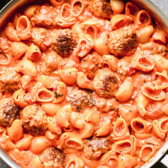 One Pot Creamy Tomato Pasta