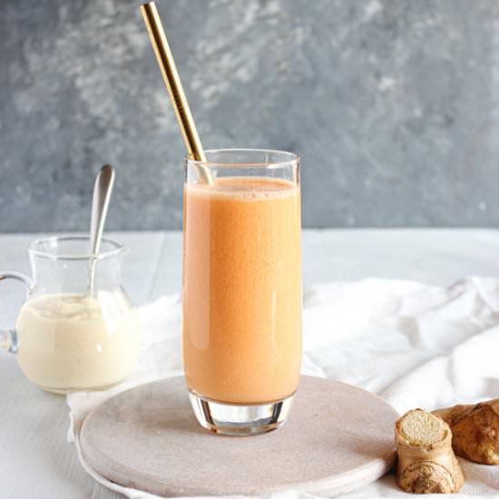 Creamy carrot and orange smoothie