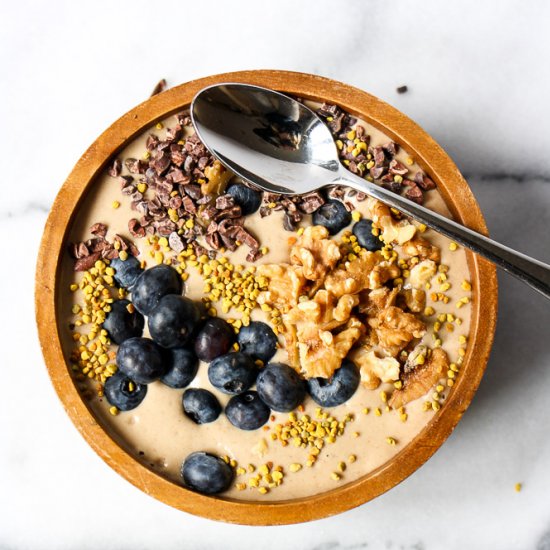 Salted Caramel Smoothie Bowl