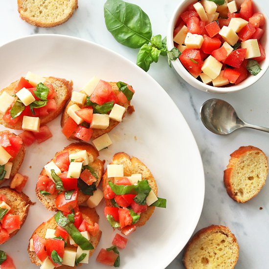 Bruschetta with Tomato and Basil