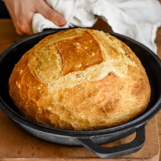 Overnight No-Knead Bread