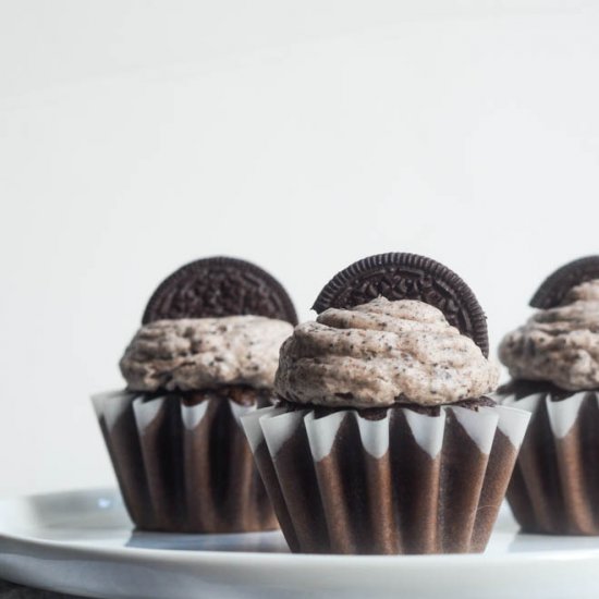 Chocolate Cupcakes w/ Oreo Frosting