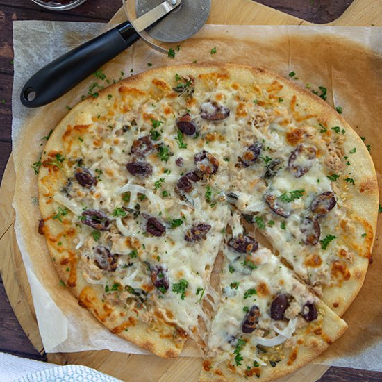 Simple and Delicious Tuna Pizza