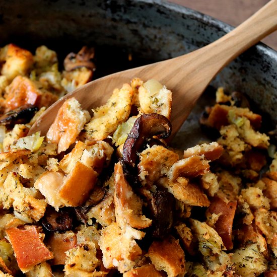 Garlic Bread Stuffing