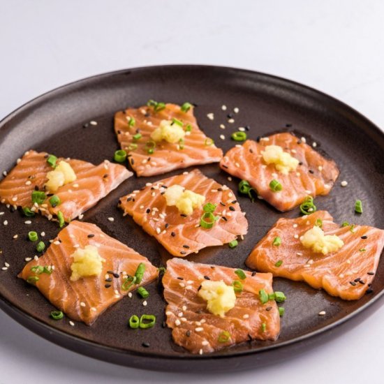 Ginger Garlic Salmon Sashimi