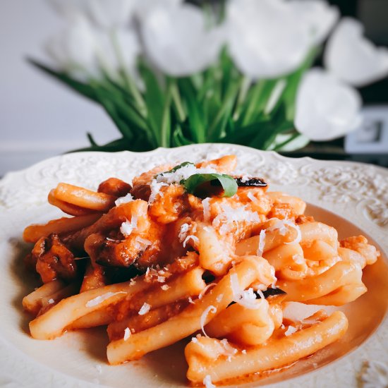 Pasta with fried eggplants