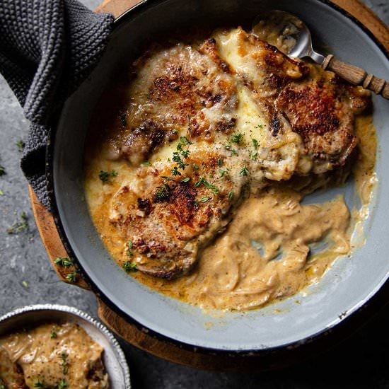 Seared Pork Chops with Cheese Sauce