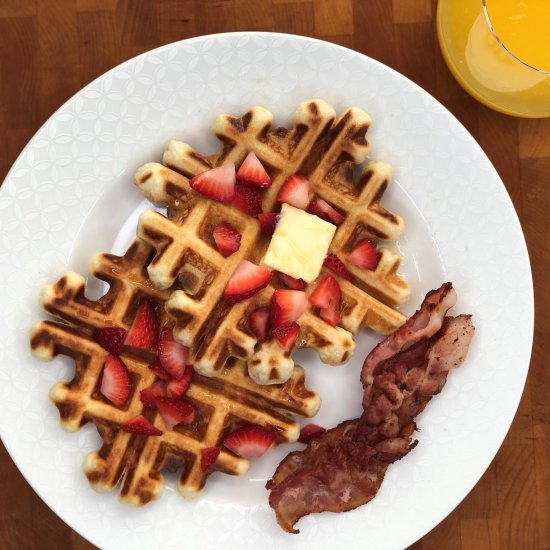 Easy Breakfast Waffles