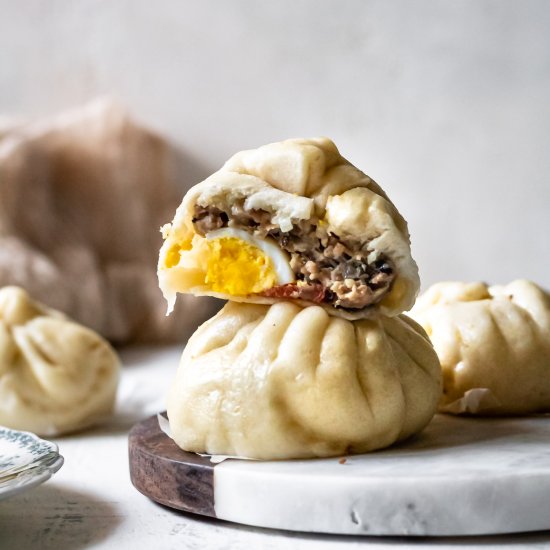 Vietnamese Steamed Pork Buns