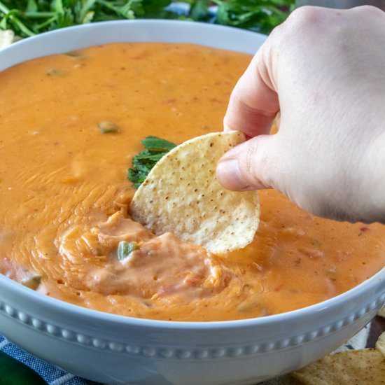 Copycat Chipotle Queso Dip