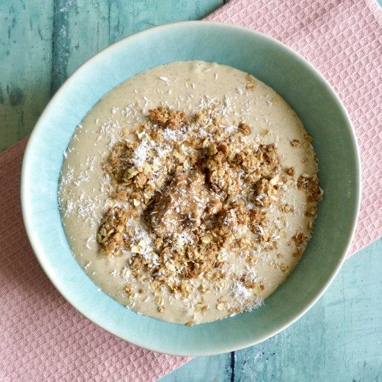 Banana, PB & Coconut Smoothie Bowl