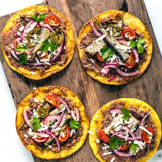 spicy tostadas with sardines