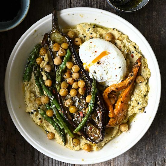 Hummus bowl with roasted vegetables