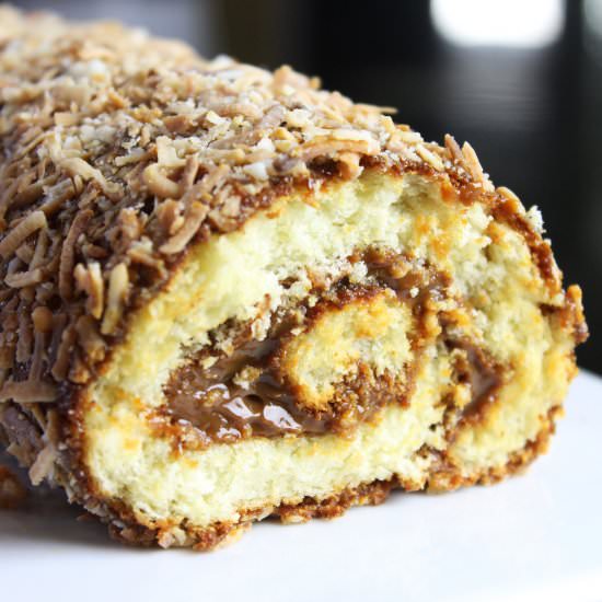 Dulce de leche cake roll