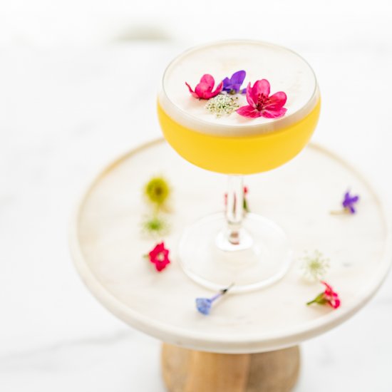 The Lemon Flora (Gin Sour)