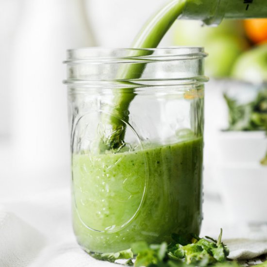 Banana Spinach Green Smoothie