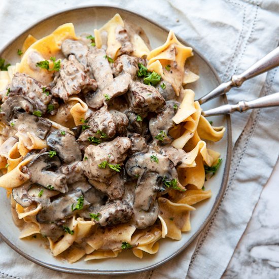 Easy Slow Cooker Beef Stroganoff