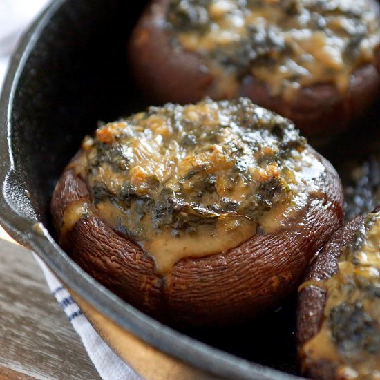 Creamy Vegan Stuffed Mushrooms