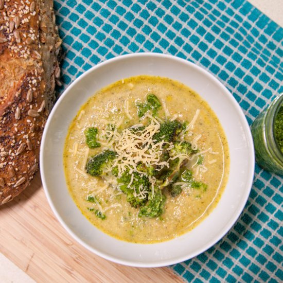 Instant Pot Broccoli Cheddar Soup