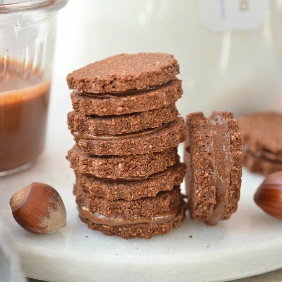 Raw chocolate cookies