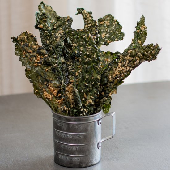 Tahini Sesame Kale Chips w Za’atar