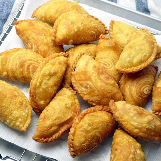 Spiral Curry Puffs