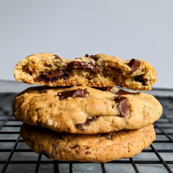 Milk Chocolate Chunk Oat Cookies