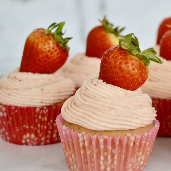 Real Strawberry Cupcakes