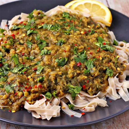 Spinach curry & rice noodles