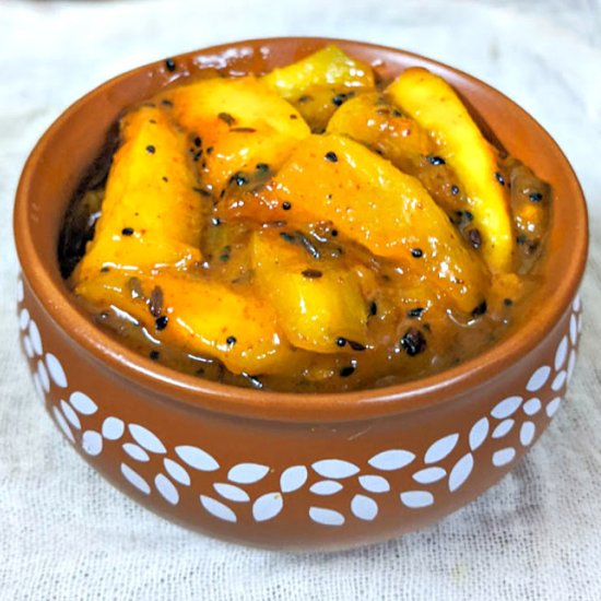 Sweet and spicy mango chutney