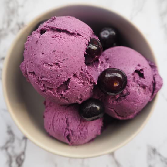 Blueberry cashew ice cream