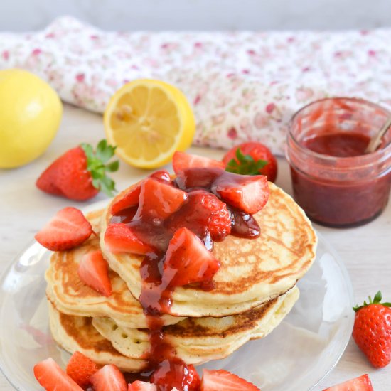 Fluffy Lemon Pancakes