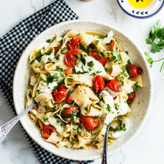 Tomato and Mozzarella Pasta